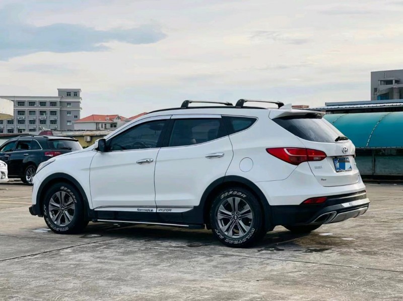 东莞16年现代全新胜达8