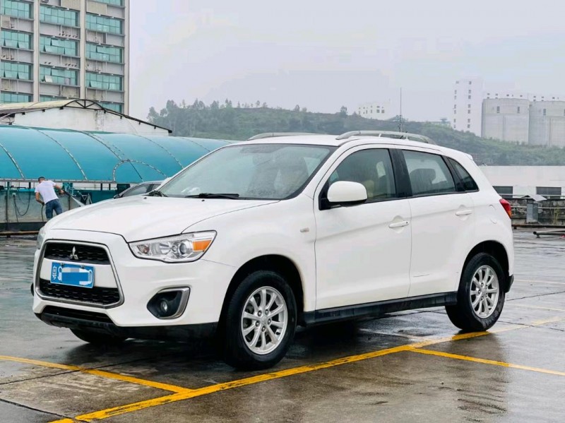 东莞14年三菱劲炫3