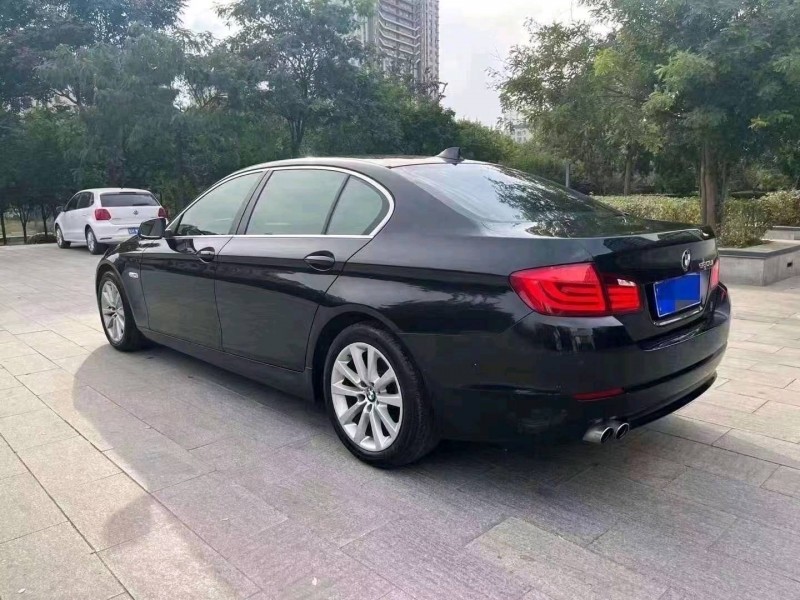 济宁13年宝马5系5