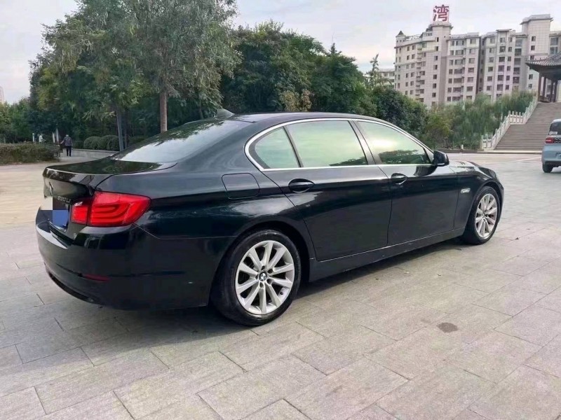 济宁13年宝马5系6