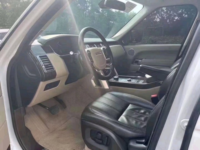 济宁16年路虎揽胜行政6