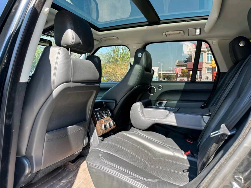 青岛14年路虎揽胜行政5