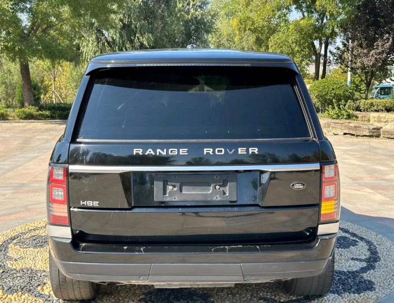 青岛14年路虎揽胜行政1