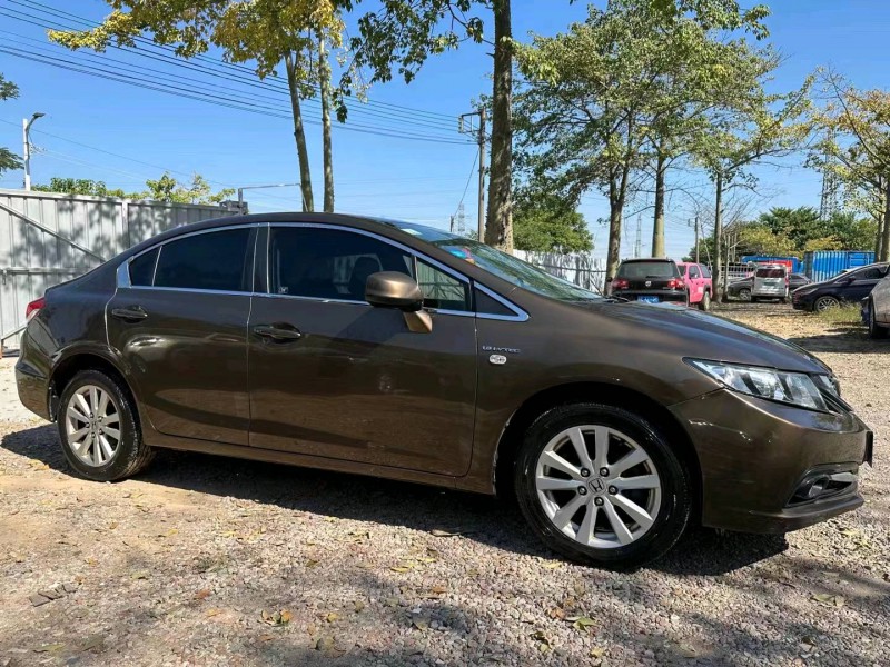 广州14年本田思域3