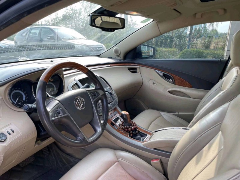 烟台12年别克君威6