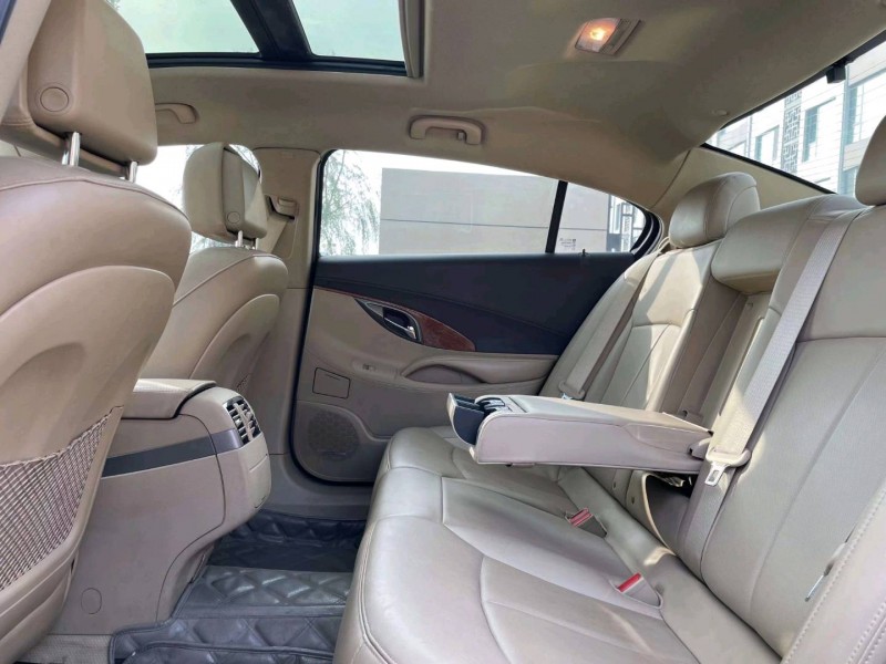 烟台12年别克君威7