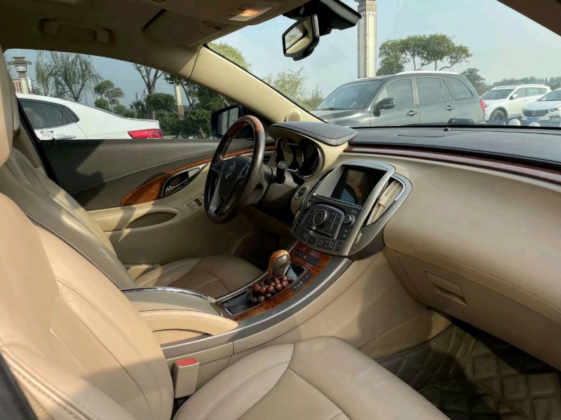 烟台12年别克君威9