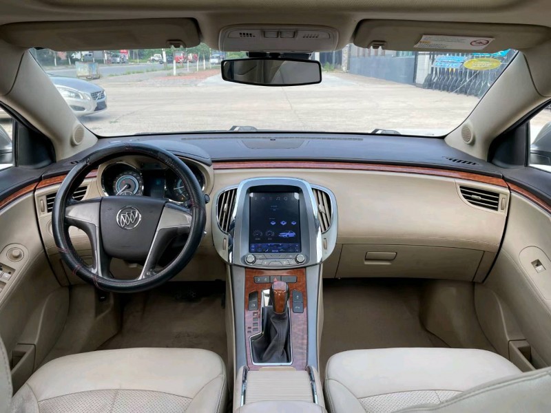 沈阳12年别克君越9