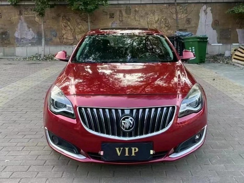 青岛15年别克君威1