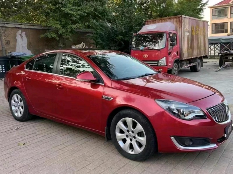 青岛15年别克君威2