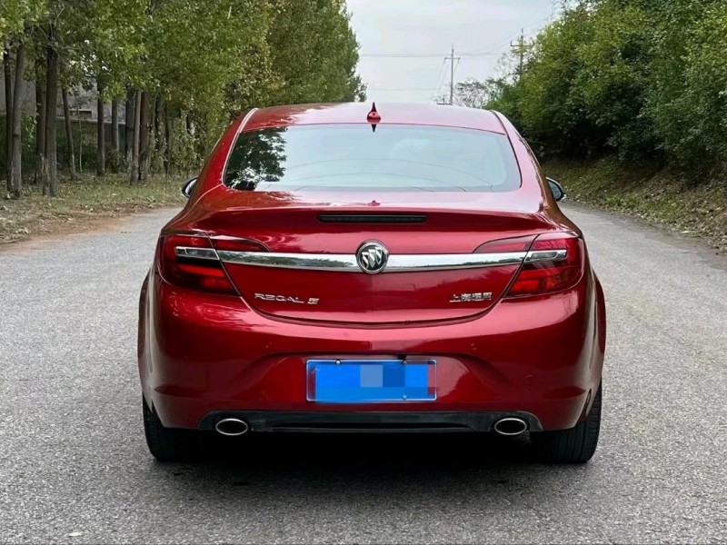 青岛16年别克君威4