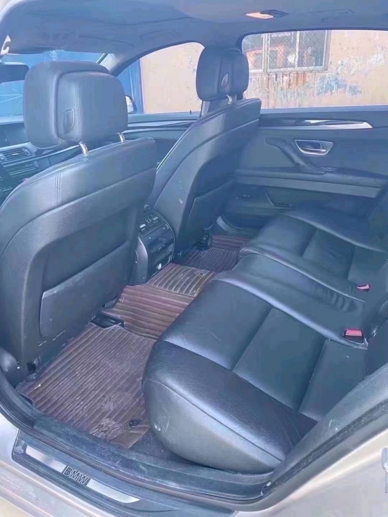 济宁13年宝马5系6