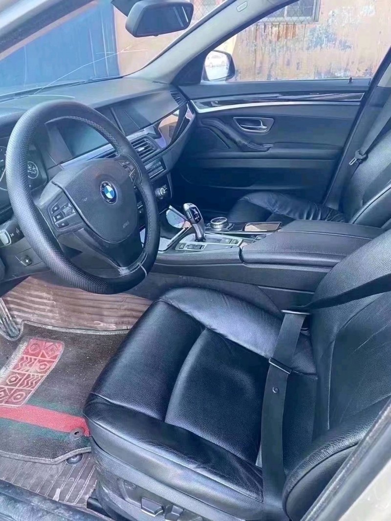 济宁13年宝马5系8