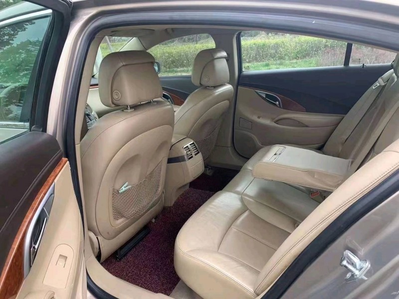 石家庄10年别克君越5