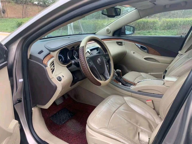 石家庄10年别克君越4