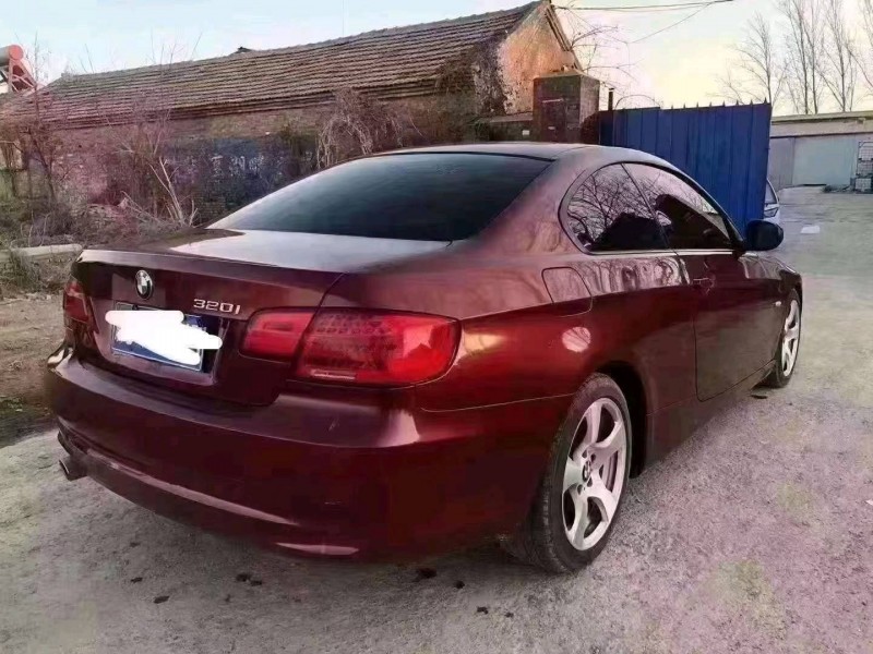 北京11年宝马3系9