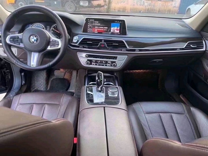 济宁16年宝马7系6