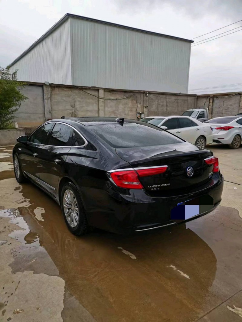 保定18年别克君越7