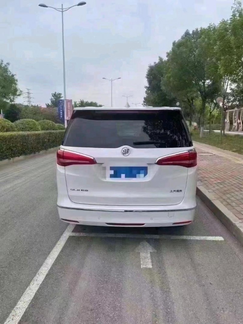 石家庄19年别克GL81