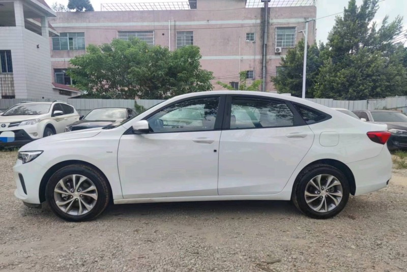 广州22年别克威朗3