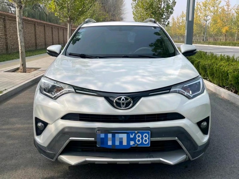 石家庄17年丰田RAV4荣放1