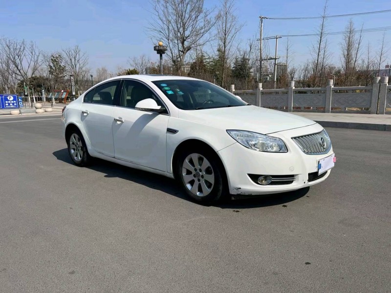 徐州12年别克君威3