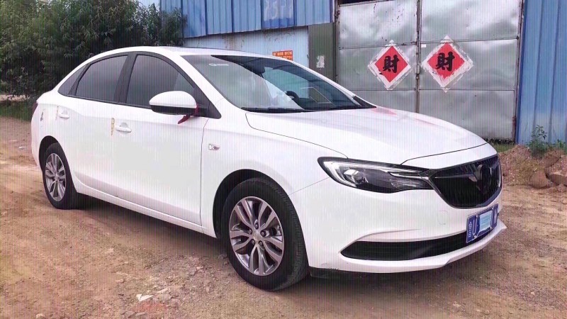 青岛21年别克英朗2