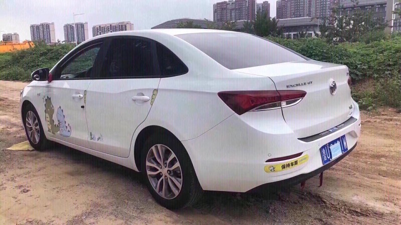 青岛21年别克英朗7