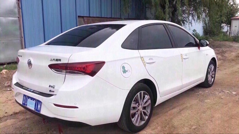 青岛21年别克英朗8