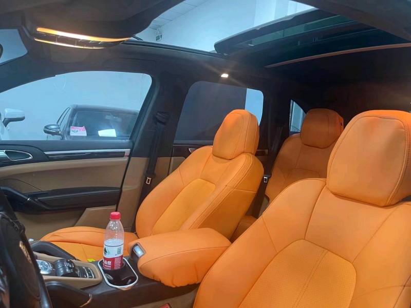 东莞12年保时捷卡宴5