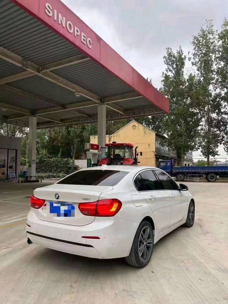 北京17年宝马1系3