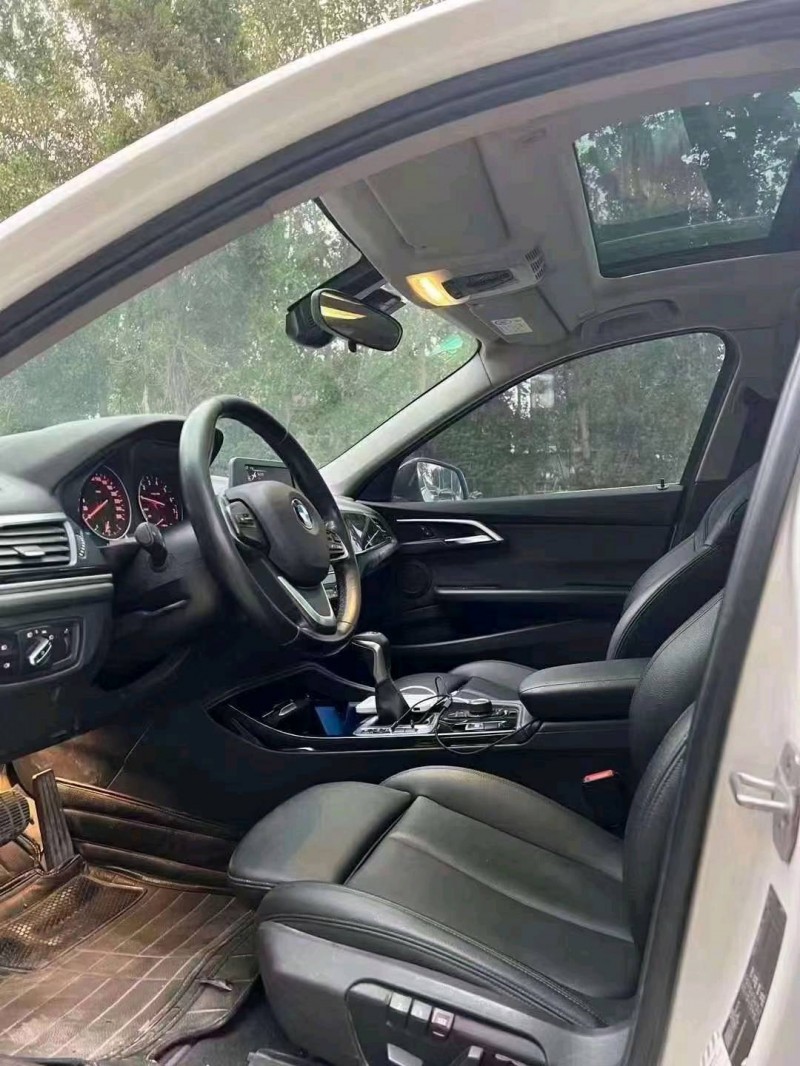 北京17年宝马1系6