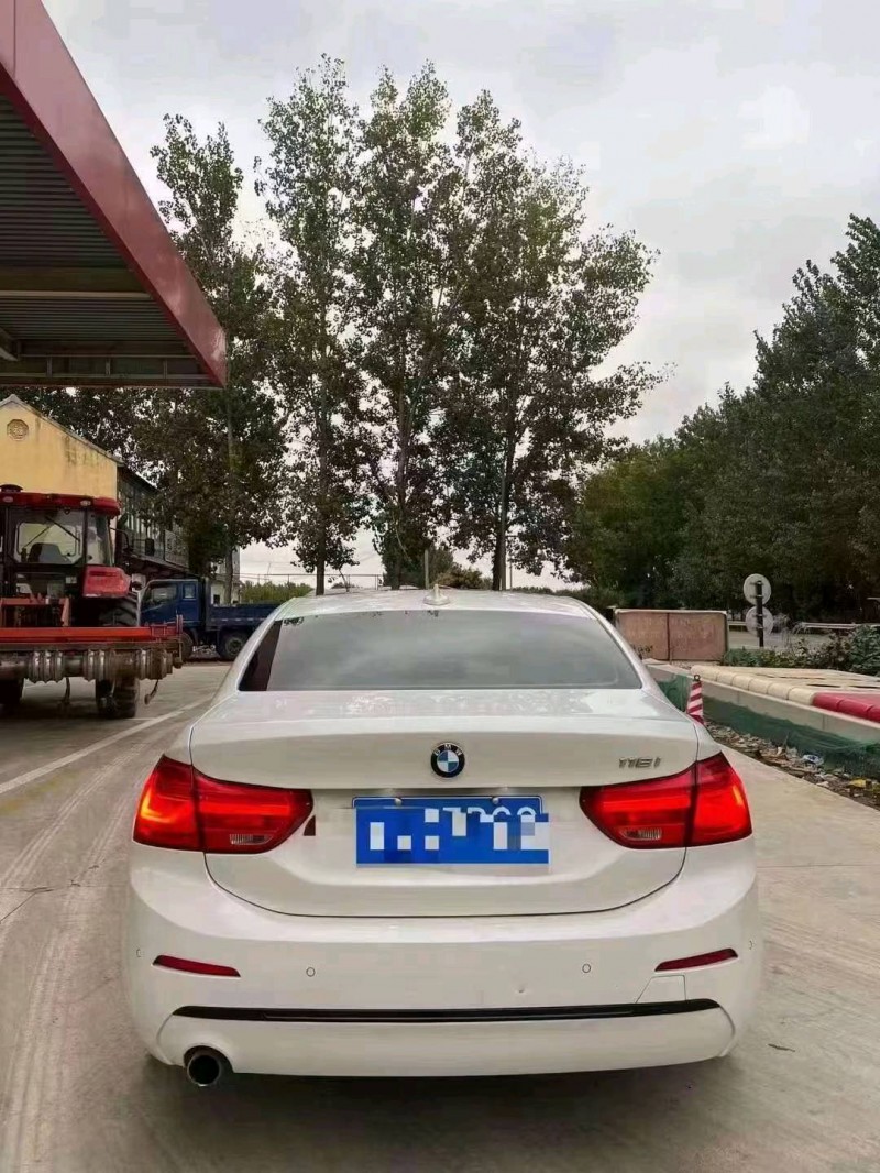 北京17年宝马1系9