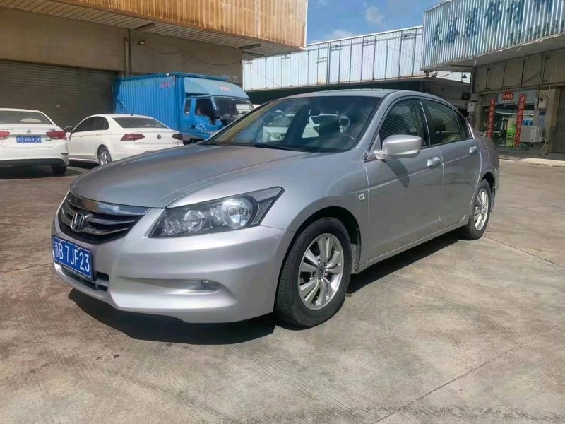 东莞12年本田雅阁3