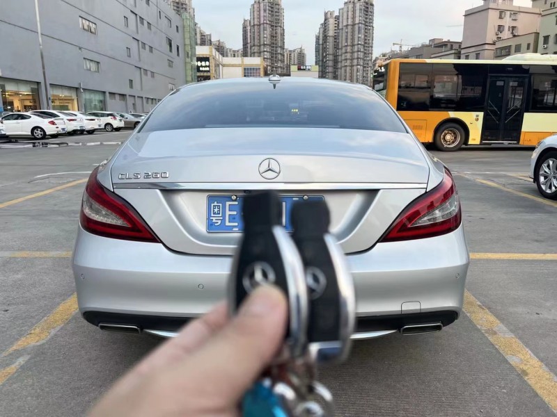 广州18年奔驰CLS3