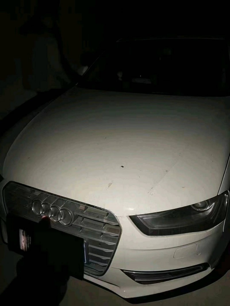 成都14年奥迪A4L4