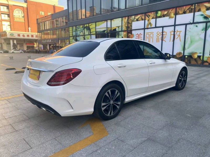 广州17年奔驰C8