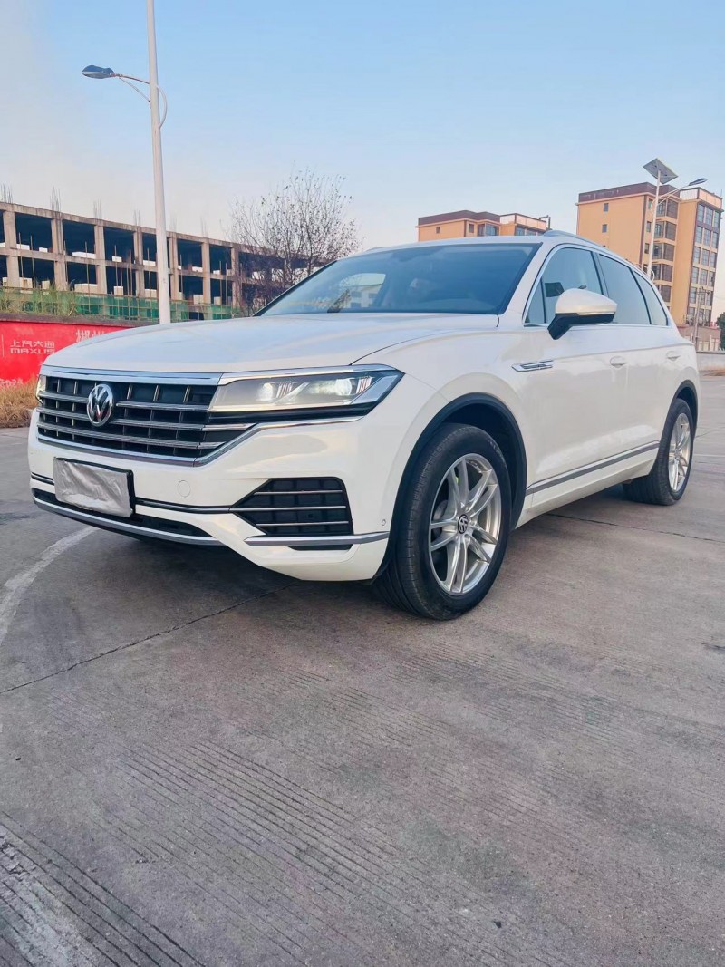 东莞20年大众途锐5