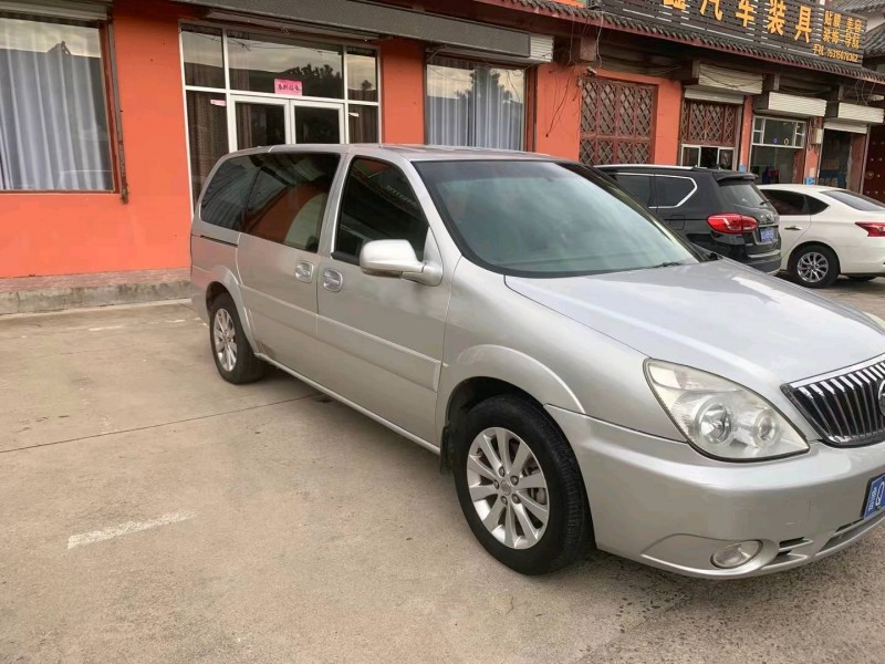 临沂11年别克GL82