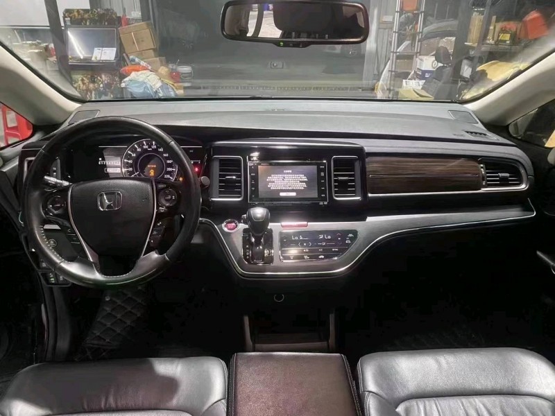 广州17年本田艾力绅6