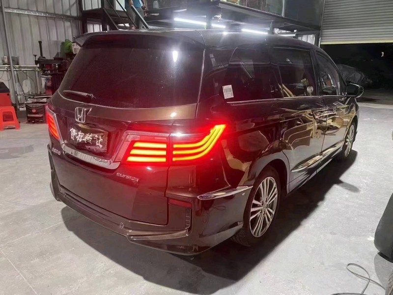 广州17年本田艾力绅8