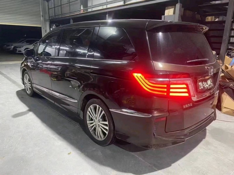 广州17年本田艾力绅9