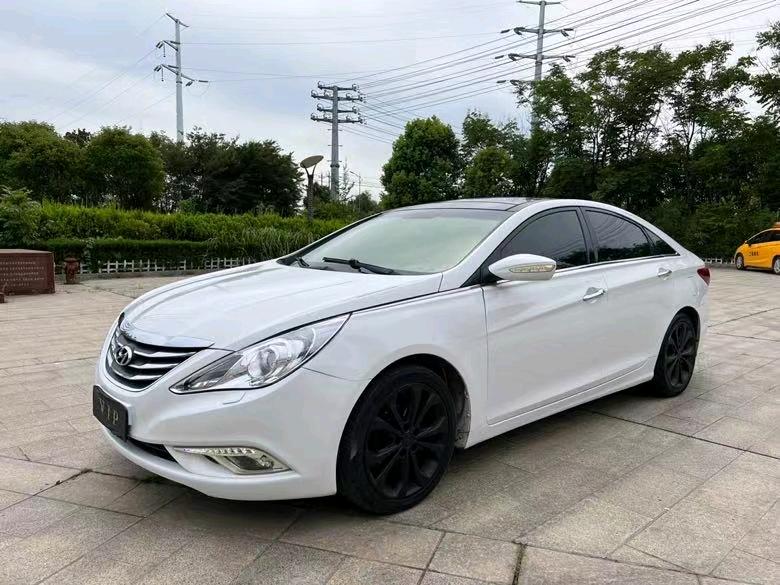 盐城14年现代索纳塔八4