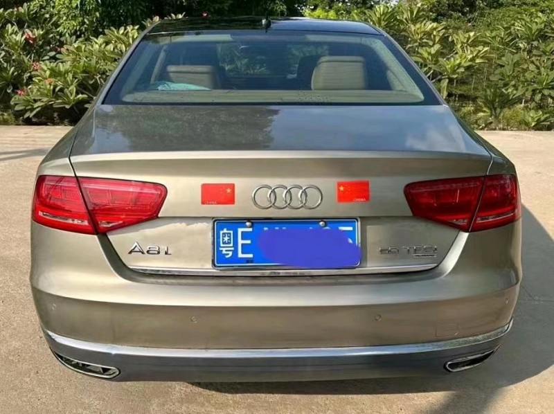 广州12年奥迪A8L5