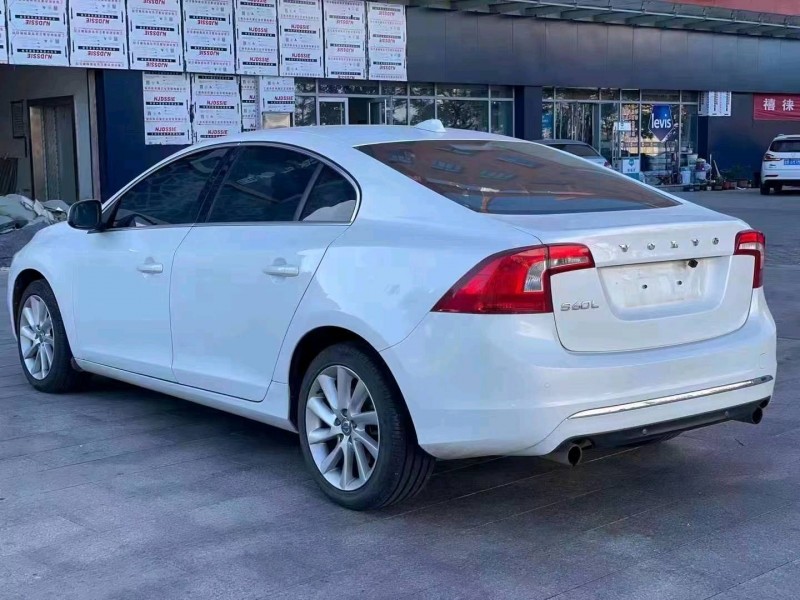 青岛16年沃尔沃S60L7
