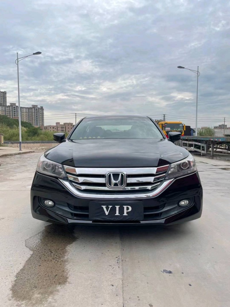 东莞16年本田雅阁1