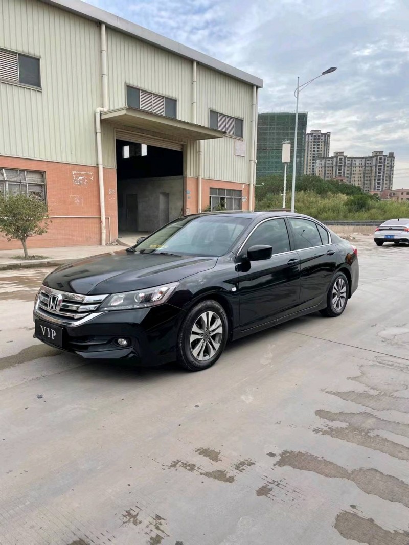 东莞16年本田雅阁3