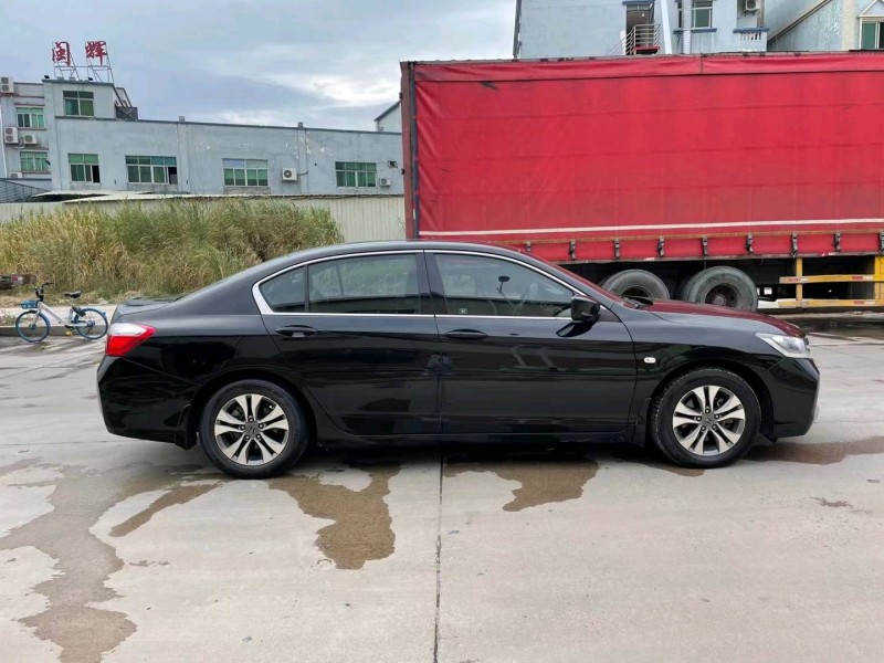东莞16年本田雅阁7