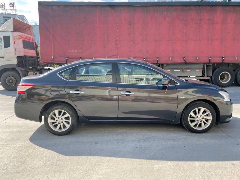 东莞14年日产轩逸7