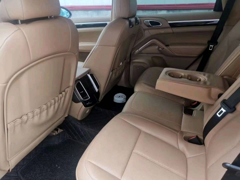 徐州11年保时捷卡宴3